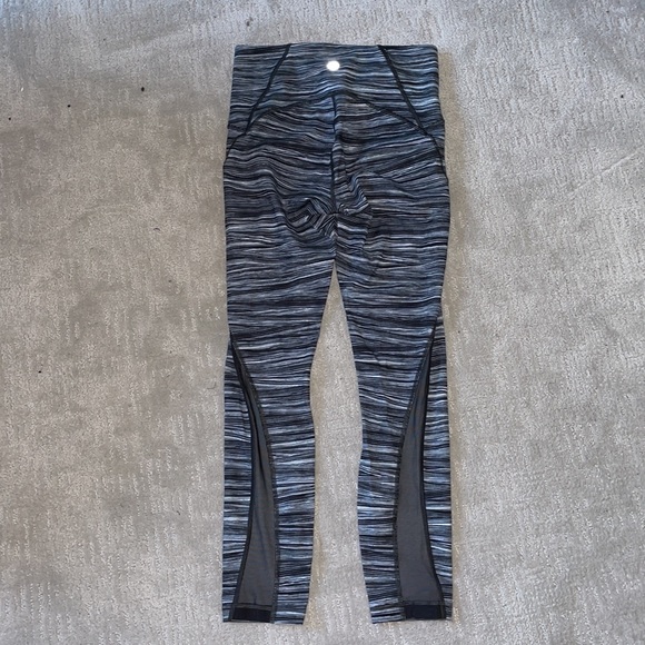 lululemon train times 7/8 tight sz 6 - Picture 3 of 7